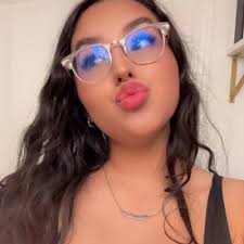 Mariah Solis (@worshipmariahh)