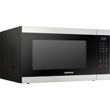 In this round of microwave testing, we focused on microwaves with 1,000 watts of power or higher. Samsung 1 9 Cu Ft Large Capacity Countertop Microwave Stainless Steel Walmart Com Walmart Com