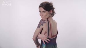 Tips membuka tali bh dengan aman dan cepat. These Bra Hacks Will Save Your Life Cara Mengakali Tali Bra Agar Tidak Terlihat Youtube