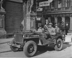 La Jeep Dans La Seconde Guerre Mondiale Jeep Jeep Willys Vieux Jeep