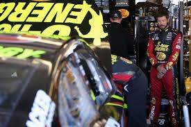 I think someone may have crowded him up there. Nascar At Phoenix Qualifying Results Martin Truex Jr Wins Ticket Guardian 500 Pole Sbnation Com
