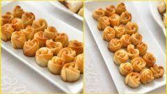 Serbetini Tam Ceken Gul Tatlisi Tarifi Rose Recipes Desserts Dessert Recipes Easy Cake Recipes