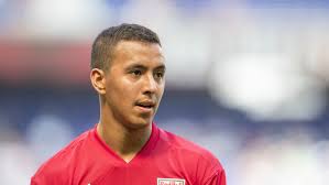 Alejandro romero gamarra fue el gran protagonista de los dirigidos por eduardo berizzo, porque el argentino nacionalizado ingresó a los 18 minutos del complemento con el resultado averso y a cinco. Romero Gamarra Desde Nueva York Esto Es Una Locura Tyc Sports