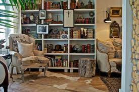 Unlike smaller pieces of furniture, bookcases are usually filled with heavy objects and pose a safety risk if they fall. 5 Home Staging Tips For Bookshelves Chicagoland Home Staging