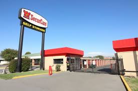 I got a second unit recently and screwed up the lock situation and forgot to lock it. Self Storage Units In Bakersfield Ca Securcare Self Storage