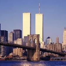 Un trozo de hierro perteneciente a una de las dos torres gemelas, que fueron derribadas el 11 de septiembre de 2001 en un ataque perpetrado por la organización terrorista al qaeda. Torres Gemelas Torresgemelas01 Twitter
