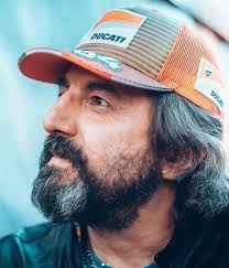 He is an actor and composer, known for la storia dell'orso (2016), raccontami una. H6gn J2adqzp3m