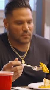 Oh damn we got a Situation 😐 The fam is stunned