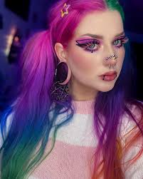 Today is my birthday! I turned 32. Also peep that 2 inch gape