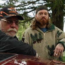 Mia Custer's Instagram, Twitter & Facebook