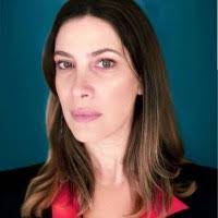 Kerri Roche's Instagram, Twitter & Facebook