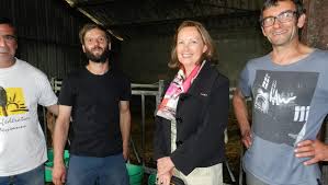 Retrouvez texte biographique, photo, mandats, date de naissance le mandat principal de catherine sarlandie de la robertie est rattaché à : La Prefete Au Contact De L Agriculture Paysanne Ladepeche Fr