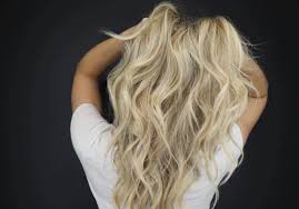 Follow this matrix pro guide to learn how to curl your hair with a straightener and achieve perfect flat iron curls and waves. Why Doesn T My Hair Hold A Curl Here S The Answer The Everygirl
