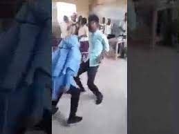 Kalli matasa kunyar samari da yanmata video 2019. Yan Iskan Daliban Secondary Rawar Rungume Rungume Youtube