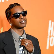 RBG's B.A.G.s: In a New Short Film, the Late Ruth Bader Ginsburg Waxes  Poetic About Her Purses