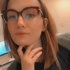 Anne Hathaway stuns in Paris for Fashion Week ❤️‍🔥