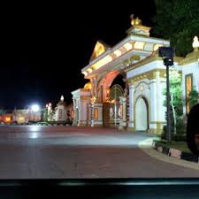 The site of this mosque was the cemetery of kedah warriors who had died while defending kedah from the siamese in 1821. Castle Palace In Alor Setar Travelopy