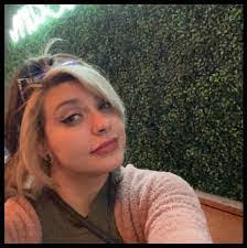 Paula Warnick's Instagram, Twitter & Facebook