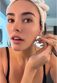 Isabella Jones's Instagram, Twitter & Facebook