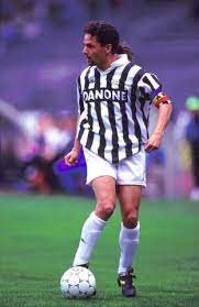 Roberto baggio footballer at juventus football club brooklyn, new york 0 connections. Roberto Baggio Juventus Futbol Football Deportes Seriea Sport ã‚µãƒƒã‚«ãƒ¼é¸æ‰‹ ãƒãƒƒã‚¸ãƒ§ ãƒ•ãƒƒãƒˆãƒœãƒ¼ãƒ«é¸æ‰‹