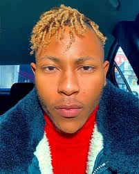 C Royal E III🇰🇳