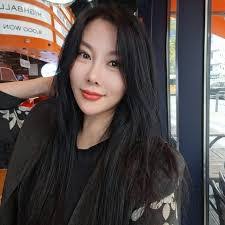 Shawna Cannon's Instagram, Twitter & Facebook