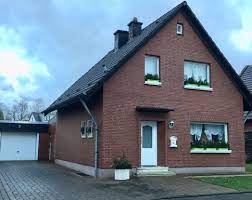 Broich, bedburg · 767 m² · 319 €/m² · 4 zimmer · haus · baujahr 1976 · zwangsversteigerung · keller · terrasse · sauna · einfamilienhaus. Haus Zum Verkauf 50181 Bedburg Kaster Mapio Net