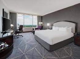 One bedroom may serve as the master with its own bathroom, with the other being smaller and with a shared common bathroom. The 10 Best Hotels Near Georgia Aquarium In Atlanta United States Of America