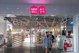 It is easily accessible via major highways and public transport. Moelle Osseuse Appartement Compresse Uniqlo Franchise Contact Officiels Developper En Colere