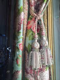 Palace Of Versailles Marie Antoinette And All Those King Louis Palace Of Versailles Versailles Marie Antoinette
