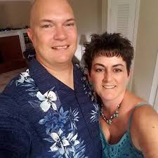 What is the valve called for inflating Saluspa Madrid and how to replace it?