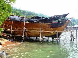 Dalam banyak banyak pulau,hakak memilih pulau pangkor sebagai destinasi percutian kami.kenapa pulau pangkor?pulau pangkor dengan rumah hakak tak jauh pun dalam 2jam perjalanan je,selain jimat masa,dan dah tentu la jimat poket hakak kan.dan yang paling best,pulau pangkor ni,sangat sesuai dengan jiwa hakak yang sedang mencari ketenangan ni,cewahh. Pangkor Island Sebagai Destinasi Wisata Menarik Di Malaysia