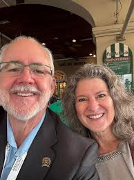 Visiting Cafe Du Monde in New Orleans for Coffee and Beignets
