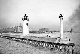 Escanaba & lake michigan transp co v. Chicago Harbor Southeast Guidewall Lighthouse Illinois At Lighthousefriends Com