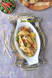 Resep rujak jambu batu ini sangat sederhana, bisa jadi alternatif mengolah jambu batu jika bosan menyantapnya langsung. Jeruk Jambu Batu Yang Sedap Dan Tips Buah Kekal Segar Qasey Honey