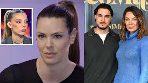 El motivo del enfrentamiento de Laura Matamoros y su primo Carlo Costanzia con comunicado de Mar Flores de por medio | Vozpópuli