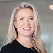 Toronto Real Estate Agent: Michelle Walker, RE/MAX Hallmark Realty Ltd