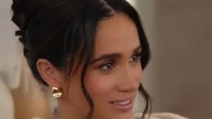 Internet trolls accuse Meghan Markle of being 'incredibly rude' to her  friend Mindy Kaling in awkward exchange