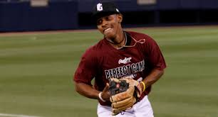 Two of the three pitching finalists are cubs, with kyle hendricks and alec mills each getting a nod. Pg Alumni Wear Gold Gloves Perfect Game Usa