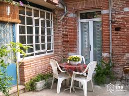 Véritable référence en location chaises pliantes autour de toulouse, notre société événementielle thouron s'est spécialisée en location de mobilier événementiel, avec notamment la pose de. Location Appartement A Toulouse Iha 12432