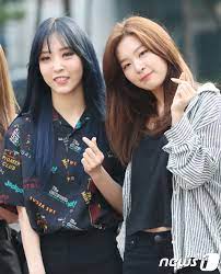 Seulgi first met moonbyul while filming idol dream operation team, . Moonbyul X Seulgi Gambar