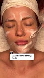 Scrubbing Bubble Anna Frais