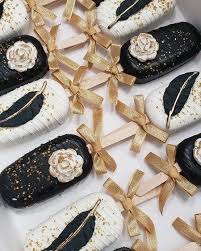 Great Gatsby Theme Cakesicles Thegreatgatsby Greatgatsbyparty Greatgatsby Greatgatsbytheme Greatg Dessert Decoration Cake Decorating Tips Dessert Buffet