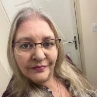 Vicki Hyde's Instagram, Twitter & Facebook