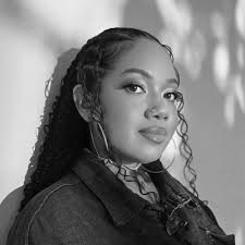 Emi Maria🪷 (@Ms_B_O_P)