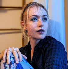 Wat heb ik afgelopen tijd gedaan? HEATHERS the Musical vertalen! Zie hier  drie liedjes van deze donkere comedy PLUS een behind the scenes blik van  mijn meest populaire vertaling: Candystore. Heathers is