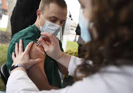 By the end of the year. U S Vaccinations Ramp Up As 2nd Coronavirus Shot Nears The Blade