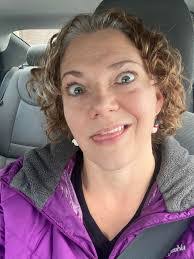 Jennifer Hubley's Instagram, Twitter & Facebook