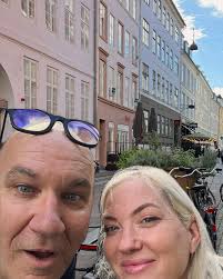 It was 20 years ago today Sgt Pepper taught the band to play They've been  going in and out of style But they're guaranteed to raise a smile So may I  introduce