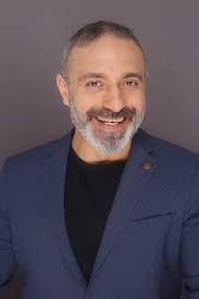 Metin şentürk'ün hayat vereceği 'ferit' karakteri, çınar altı mahallesi'ne video kasetçi dükkânı işletmeye geliyor. Seksenler Dizisi Oyuncu Kadrosu Yeni Gelen Oyuncular Kimler 2021 2022 Dizi Oyuncu